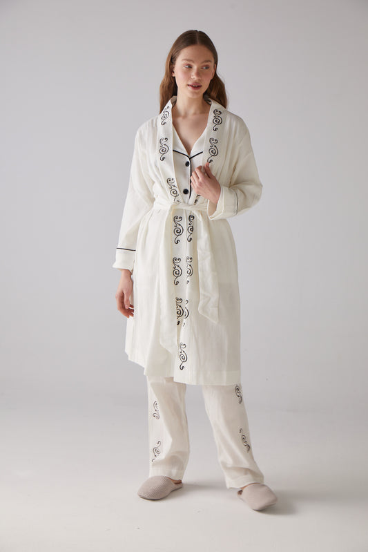 Clef Pattern White Morning-Gown