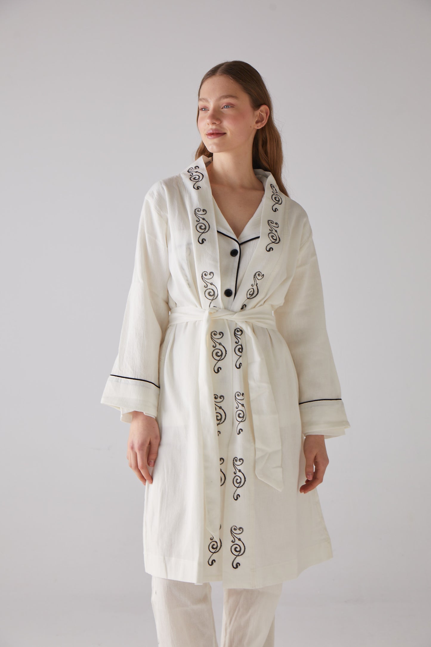 Clef Pattern White Morning-Gown